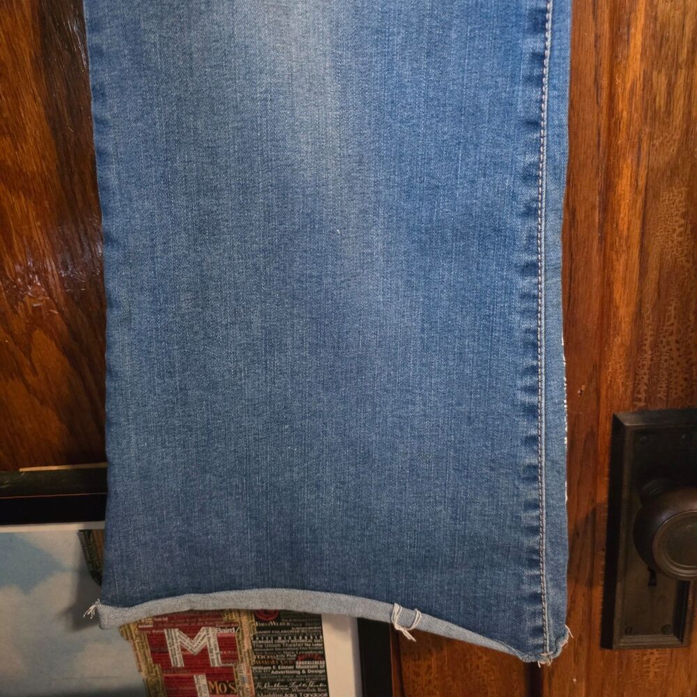 HANDCRAFTED Upcycled Denim Jeans HANDPAINTED Bell Bottoms Floral Design Size 14 - Picture 3 of 12
